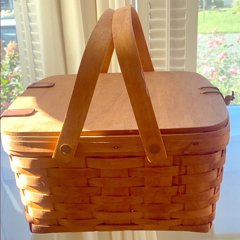 1991 Light-Brown Longaberger Cake & Pie Basket